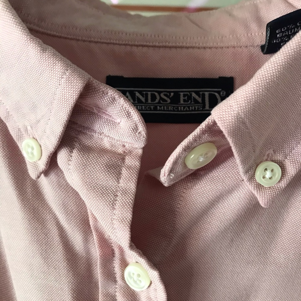 Cute, Oxford button down, long sleeved shirt. Great color, fabric and condition